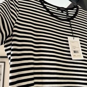 Theory Black and White Fitted Short Sleeve T-Shirt